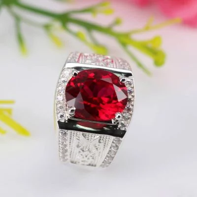 Đây là mẫu nhẫn nam cao cấp khác hẳn nhẫn nam giá rẻ, các bạn có thể so sánh dễ dàng