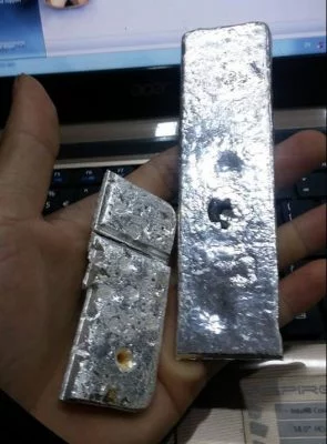 Bạc nguyên chất với độ sang bóng kém và mềm không thể chế tác được những món trang sức nhiều chi tiết