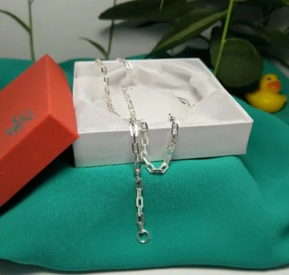 Dây chuyền xích bạc vuông cho nam giới thể hiện tính cách của mình