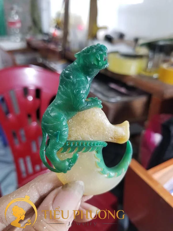Móng hổ bọc hình hổ dành riêng cho tuổi Dần - Tuổi con hổ.