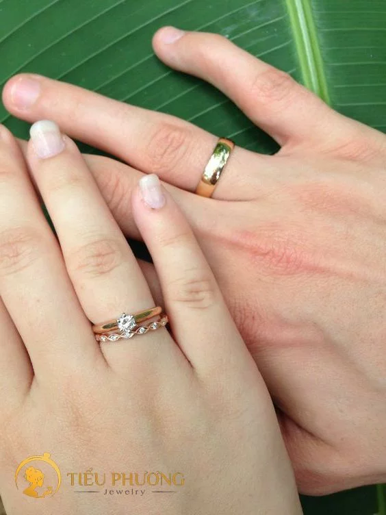 có nên chọn nhẫn đôi vàng hay không?