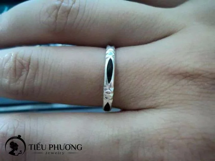 nhẫn lông voi đeo ngón nào có thực sự quan trọng?