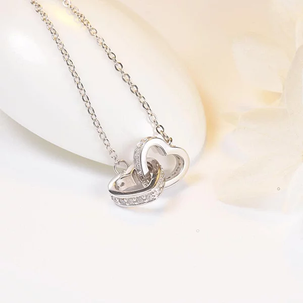 Mặt dây tim bảo vệ sức khoẻ khi được làm từ bạc 925.